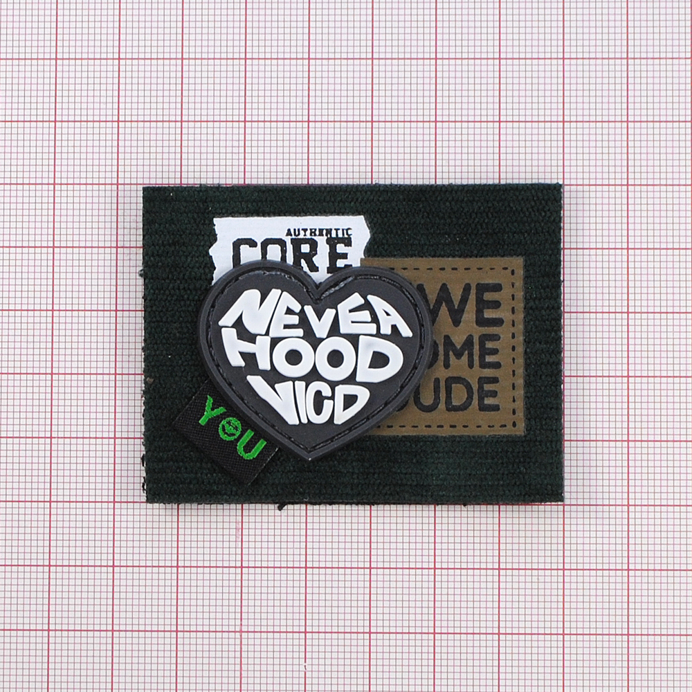 Лейба ткань., Never hood vicd, 6,8*4,6см, тёмно-зел.основа, рез.вставка чёрн.,бел., шт. Лейба Ткань