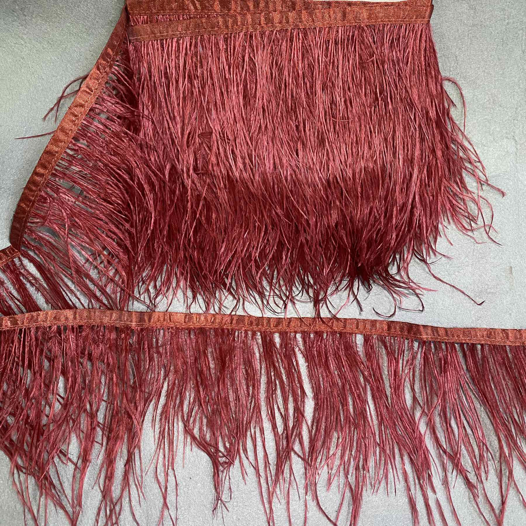 Перья в рулоне 10-14см, темно-бордовый, ярд. Перья