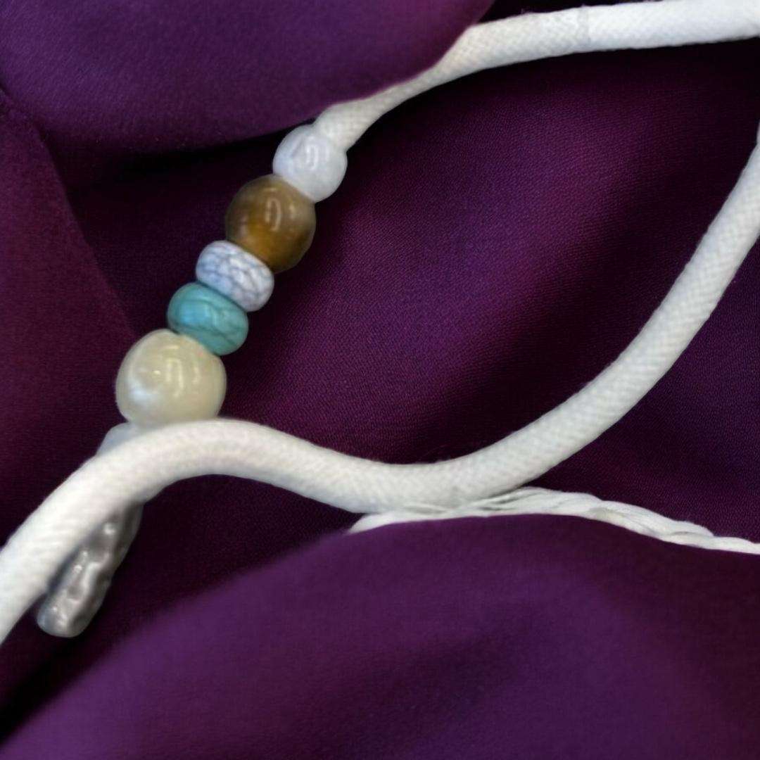 Шнурок белый с бусинами, круглый, шт. Шнур