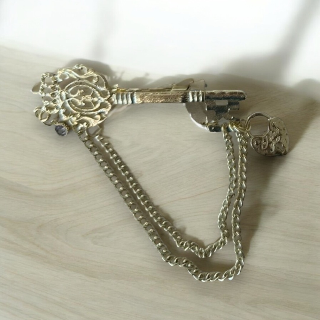 Булавка Ключ, 7,8*6,6см, золото, цепи, жемчуг, шт. Булавки