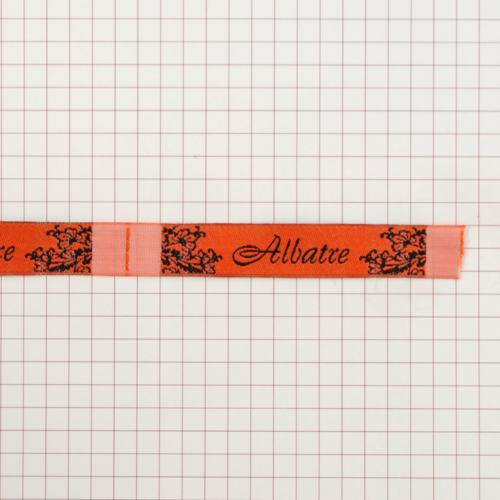 Этикетка тканевая вышитая Albatre коралловая, 7,8*1,2см /. Вышивка / этикетка тканевая