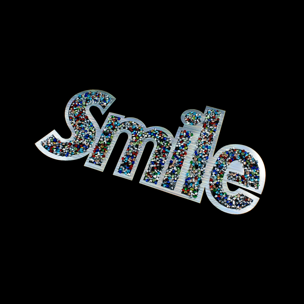 Аппликация клеевая стразы Smile блестящая 21*11см серебро голограмма, цветные камни, шт. Аппликации клеевые Стразы