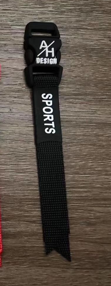 Подвеска тканевая с резиновым карабином SPORTS. 1,5*10см,  черный, белый, шт. Подвески