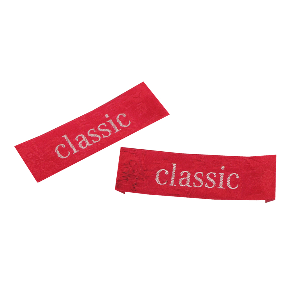 Этикетка тканевая вышитая шт. Classic красная 2,5*7,5см, шт. Вышивка / этикетка тканевая