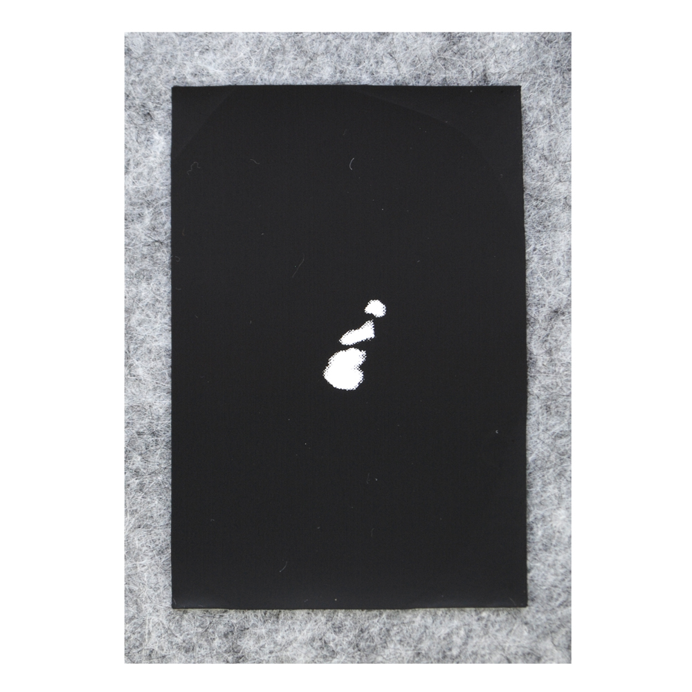 Термоаппликация резиновая Лицо в тени 70*46мм, черно-белая, шт. Термопереводки Резиновые, Термопленка