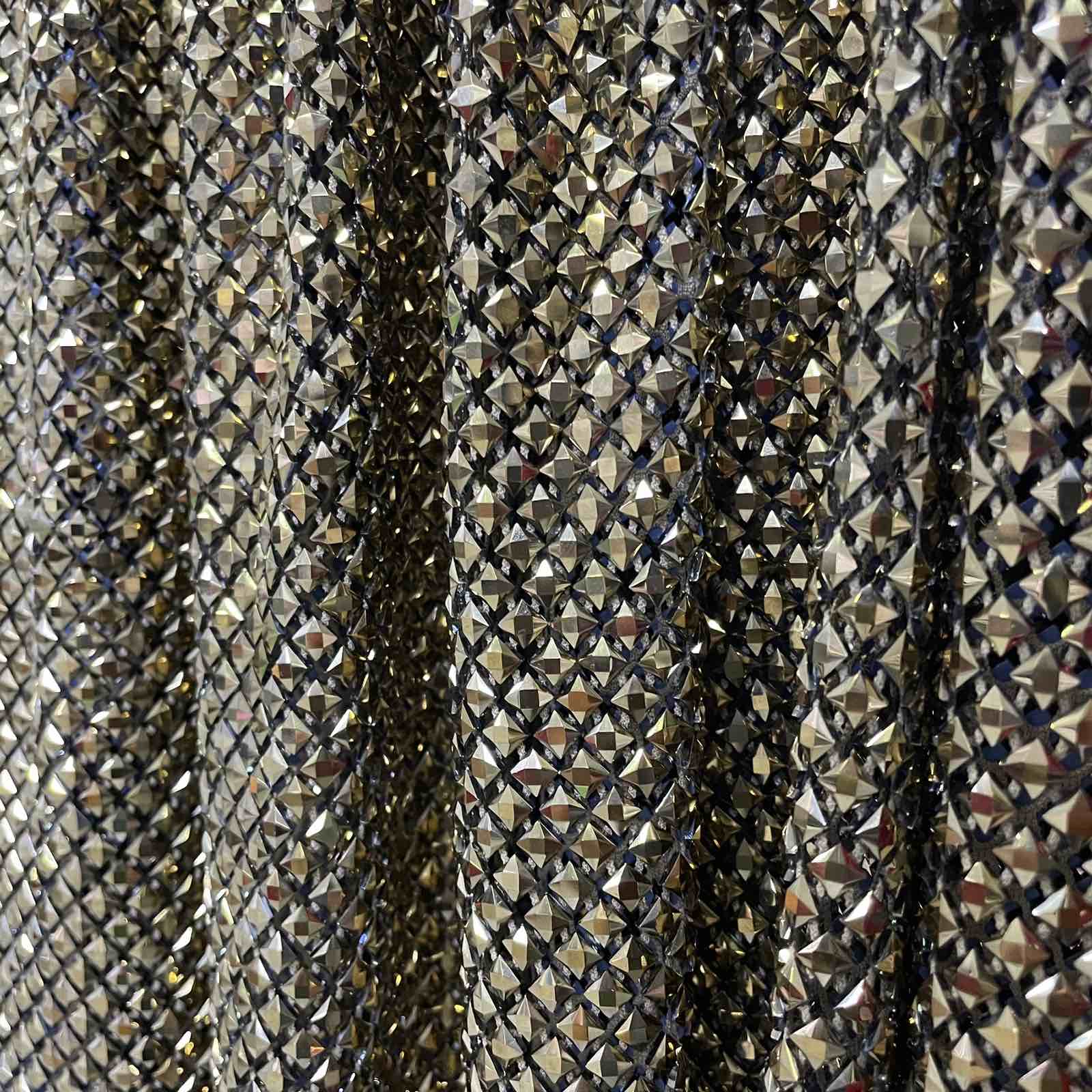 Сеть из страз "квадрат", 130*91см., бронза, ярд. Сеть со стразами