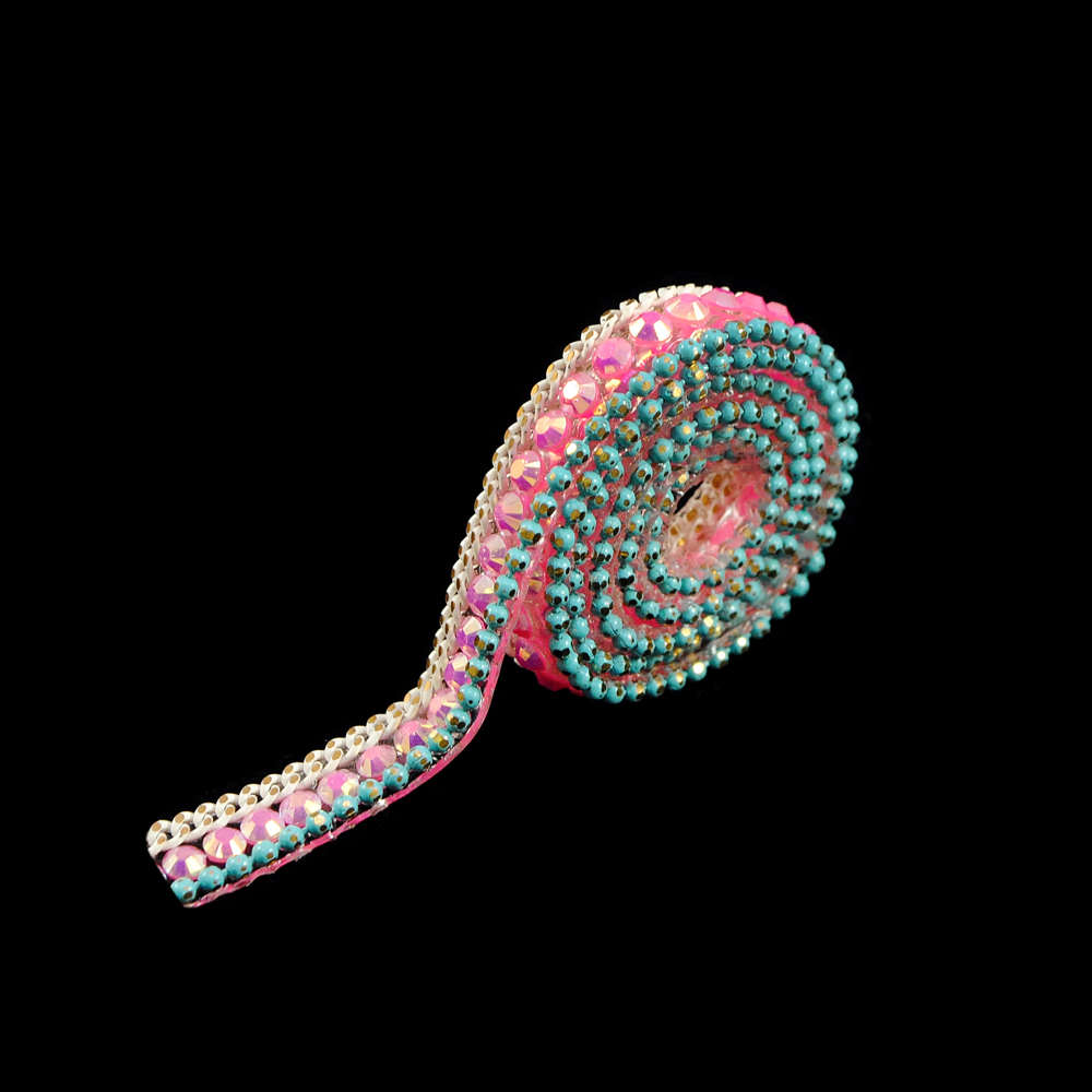 Тесьма стразы клеевые Е1,0,6см белая, камни розовый хамелеон, бирюзовый, ярд. Тесьма из страз