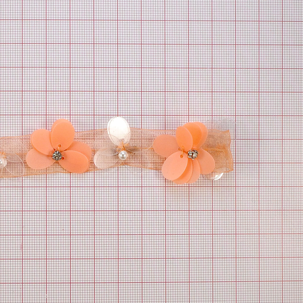 Тесьма Цветы из пайеток и бусин, 1,5см, белый, персиковый, ярд. Тесьма