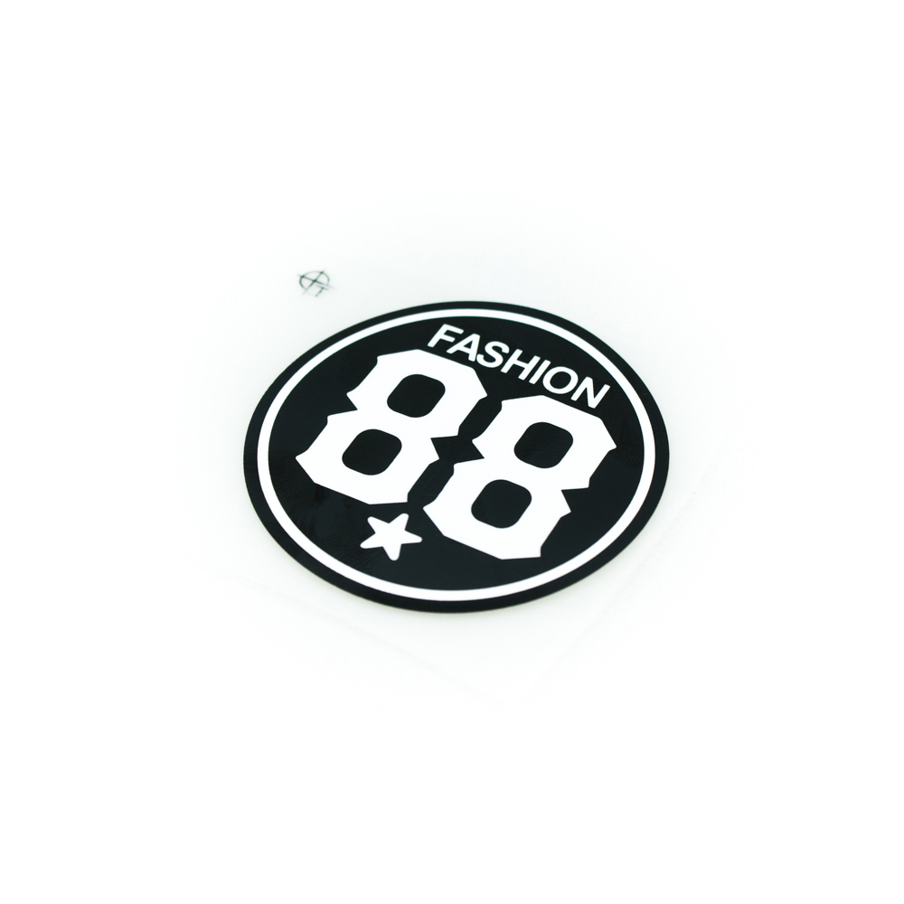 Термоаппликация резиновая Fashion 88 55мм черная круглая, белый лого, шт. Термоаппликации Резиновые Клеенка