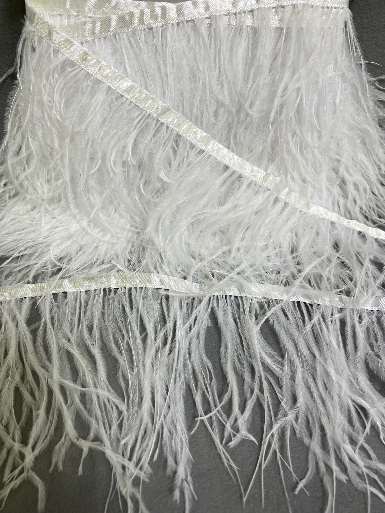 Перья в рулоне 10-14см, белый, ярд. Перья