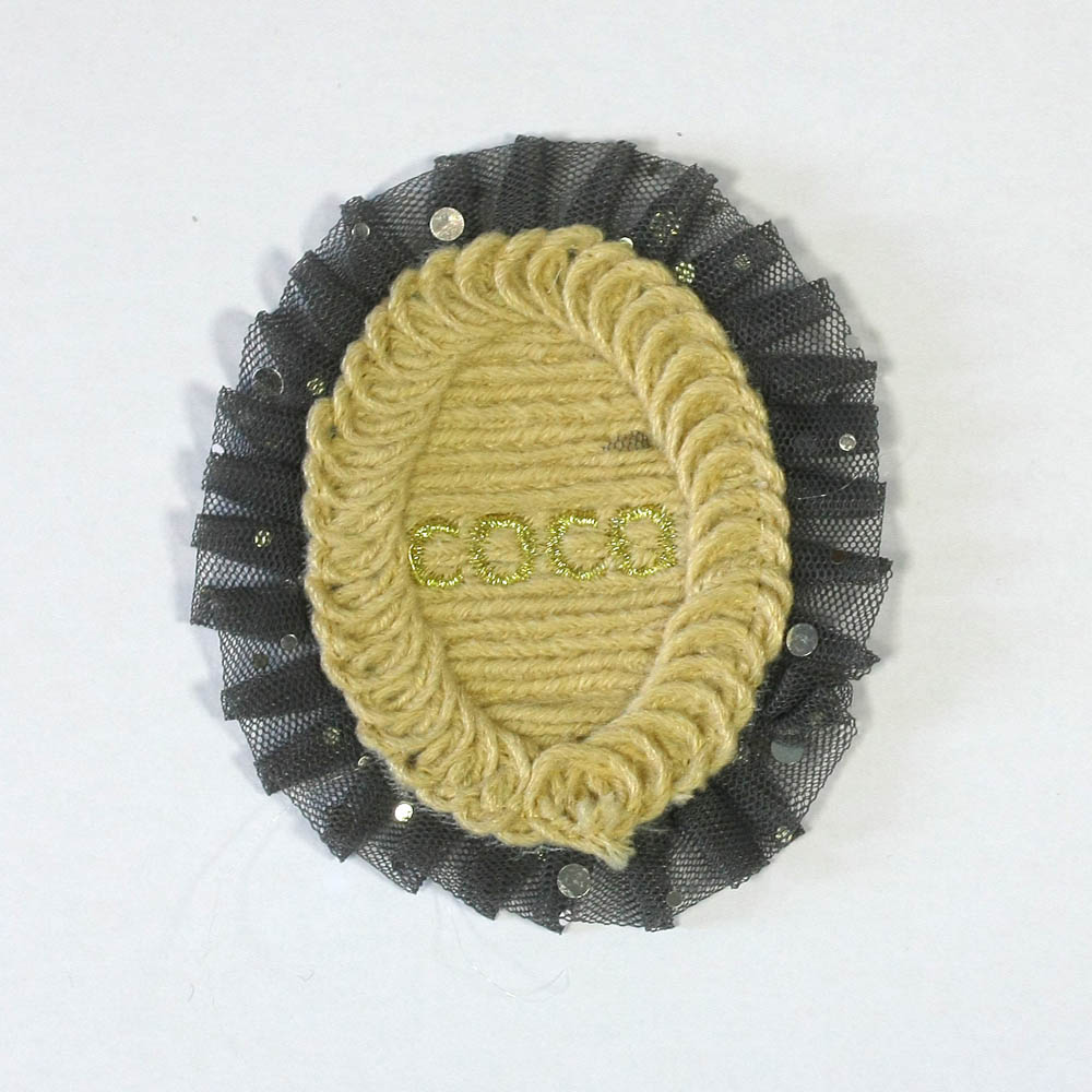 Аппликация вязаная пришивная Овал СОСО 8*9см бежевый, серебряный, золотой люрекс, шт. Аппликации Пришивные Кружевные Вязаные