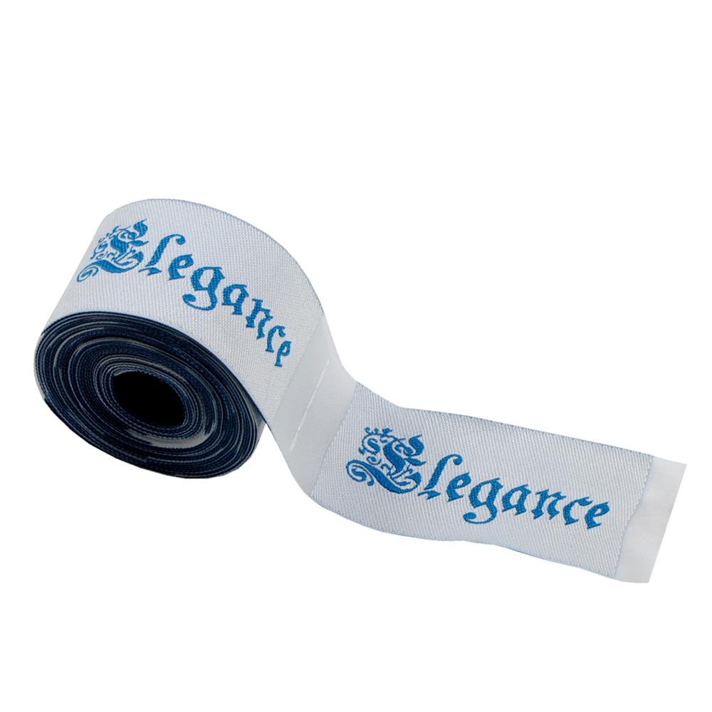 Этикетка тканевая вышитая Elegance №12 бело-голубой 3см. Вышивка / этикетка тканевая