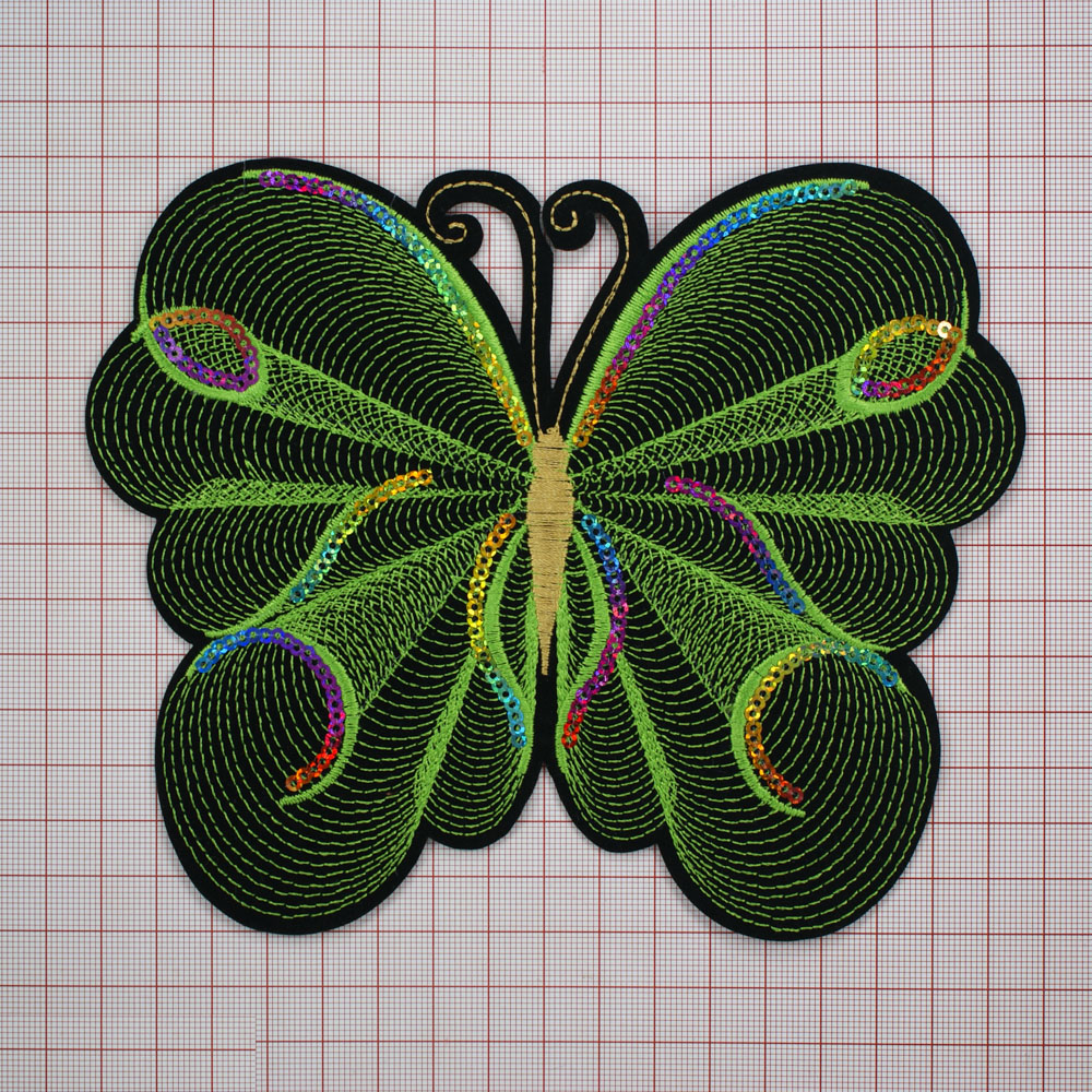 Аппликация клеевая вышитая Бабочка Строчка 17*14см зеленые, желтые нити, хамелеон пайетки. Аппликации клеевые Вышивка