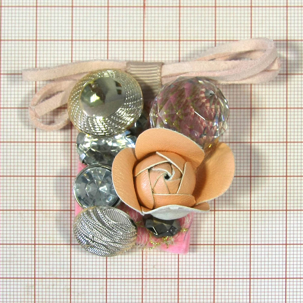 Аппликация декор розовый Ленточки-бусины. Аппликация Декор