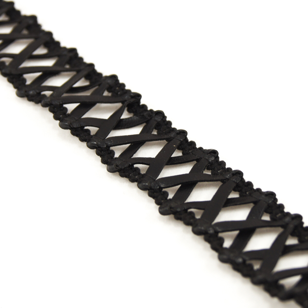 Тесьма кожзам решетка Х черная. Тесьма Кожзам, Кожа