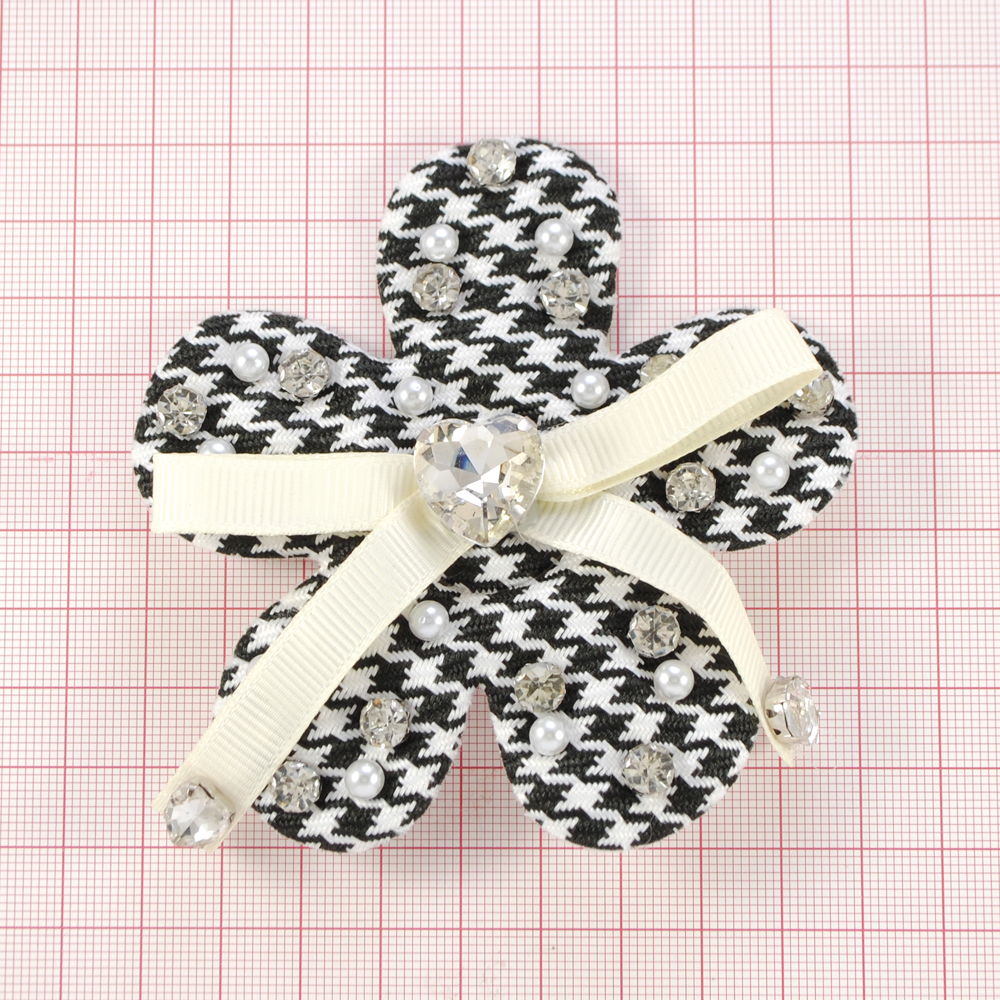 Булавка с шевроном Цветок, 9.3*9.3см,  черно-белый, узор гусиные лапки, жемчуг, белые стразы, шт. Булавки