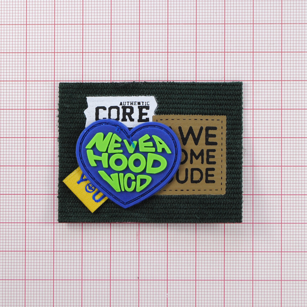 Лейба ткань., Never hood vicd, 6,4*4,9см, тёмно-зел.основа, рез.вставка син., зел., шт. Лейба Ткань