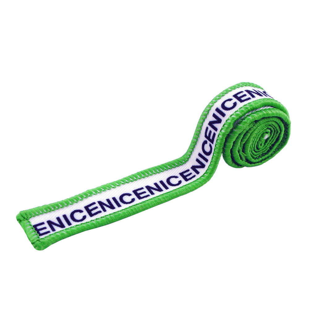 Нашивка тканевая NICE лента 26,5*1,8см белая, черный, зеленый оверлок, шт. Нашивка Вышивка, Ткань