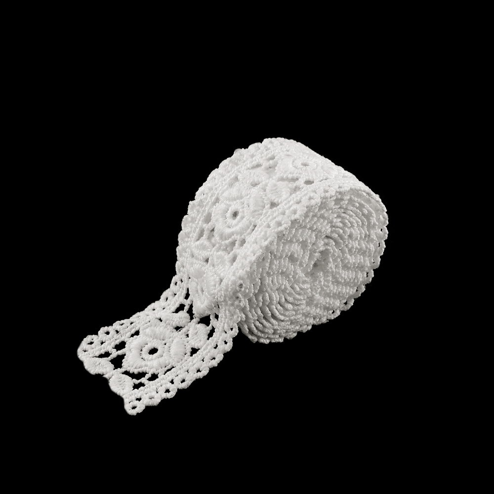 Тесьма тканевая пришивная ажурная Цветы и листья 3,3см, белый, 15ярд. Тесьма