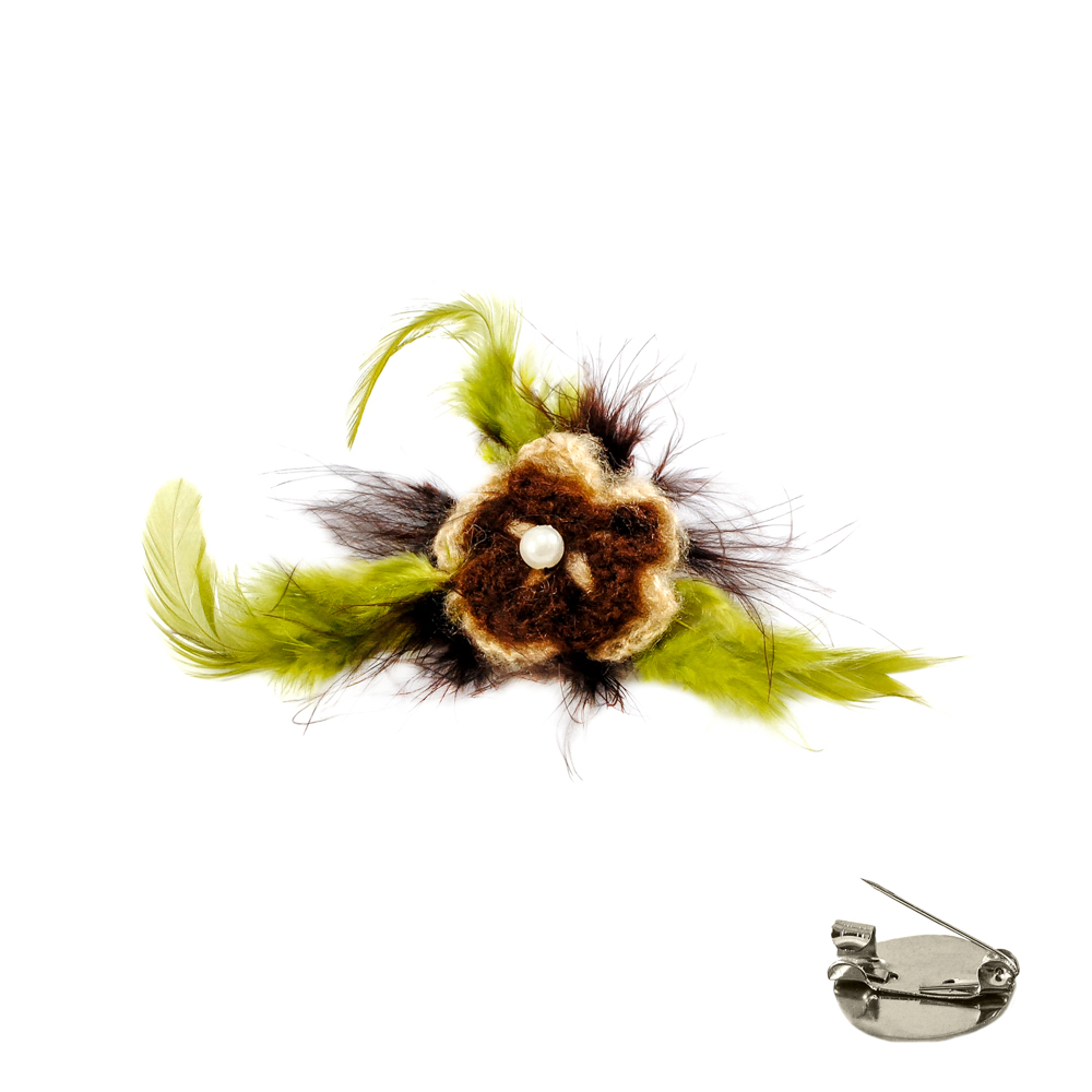 Брошь RF-310, цветок из мохера с бусиной, зеленые и коричневые перья. Брошь