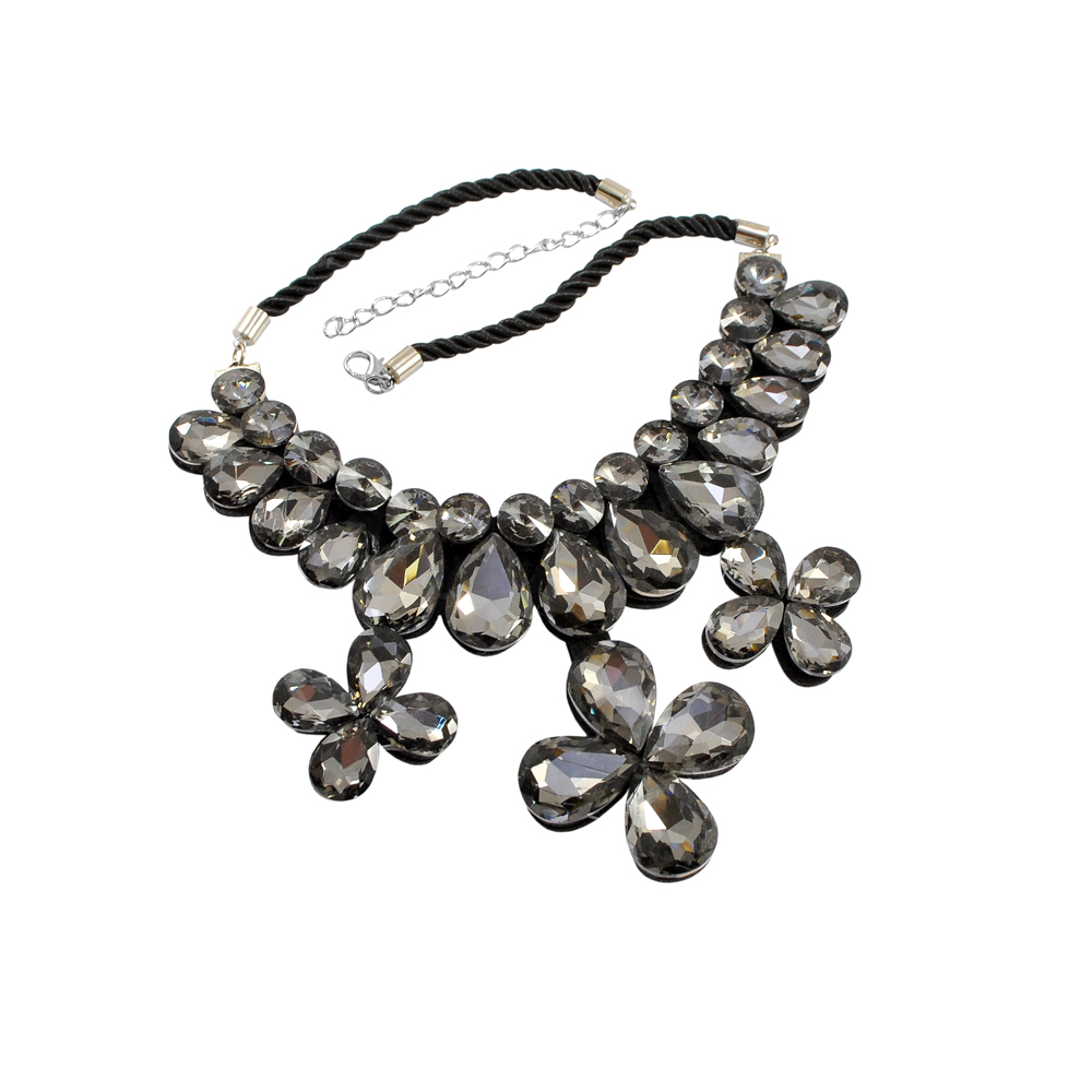 Воротник 3 клевера украшение из страз темно-серые, на застежке, шт. Воротники