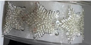 Тесьма с бисером Звезды, 4,5см, тесьма беллая, бисер прозрачный, ярд. Тесьма