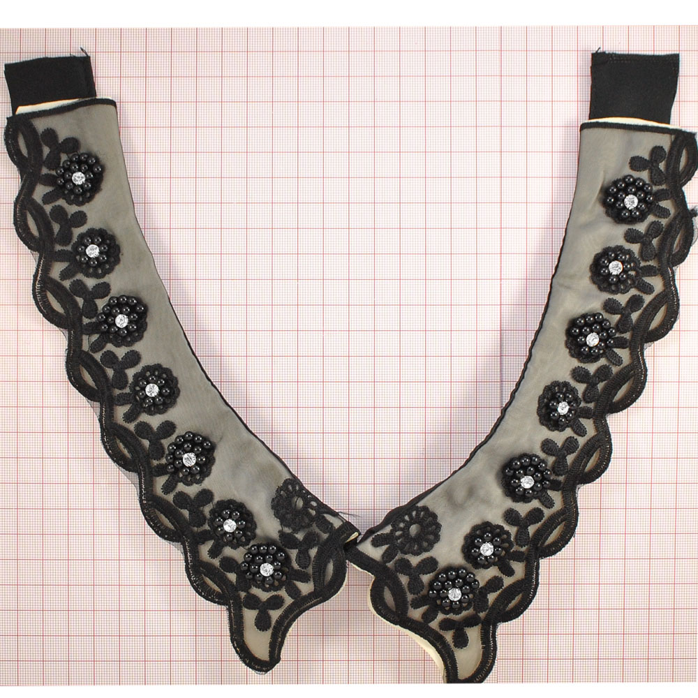 Воротник XS-001 черный, подкладка бежевая, камни белые 5мм, бисер черный 4мм, шт. Воротники