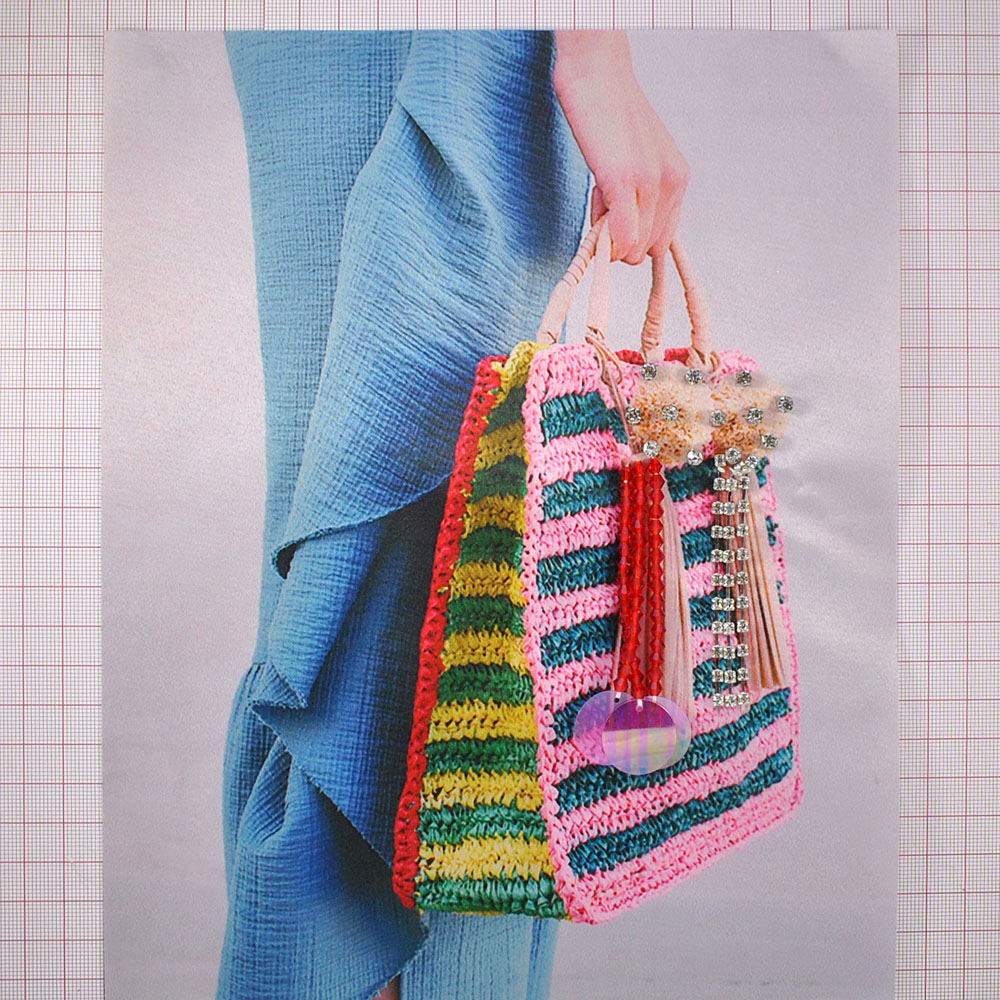 Аппликация пришивная пайетки и стразы Девушка с разноцветной сумкой, 25*20см, голубой, розовый, шт. Аппликации Пришивные Пайетки