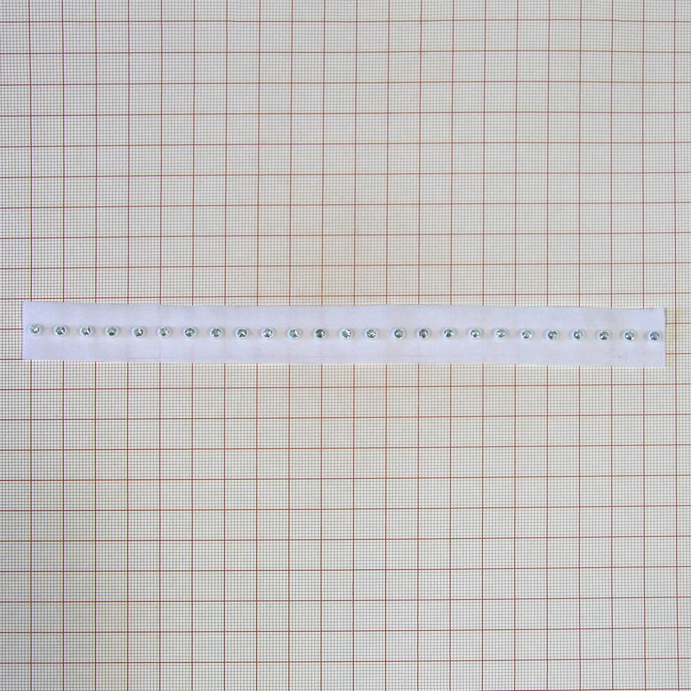 Тесьма декоративная стекл. В-1 белая /велюр, линия/. Тесьма Стекло