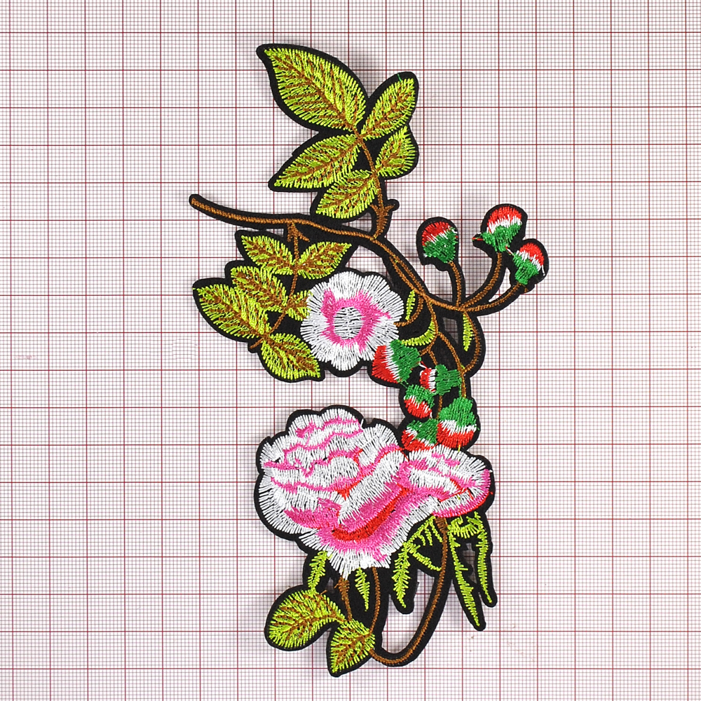 Аппликация клеевая вышитая Роза Блейз 17*9,5см нежный розово-белый цветок, шт. Аппликации клеевые Вышивка