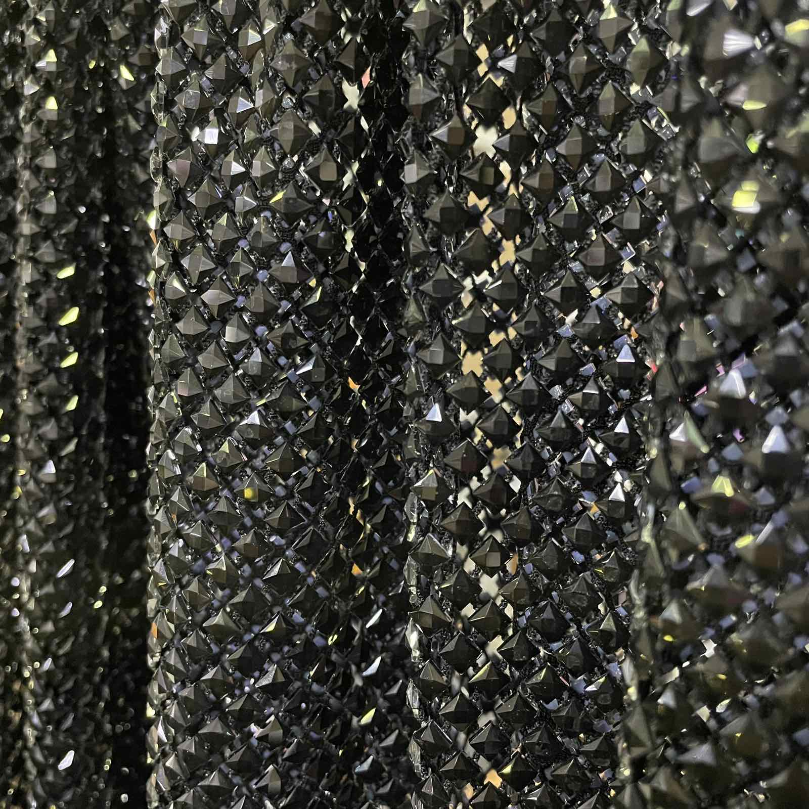 Сеть из страз "квадрат", 130см., черн., ярд. Сеть со стразами