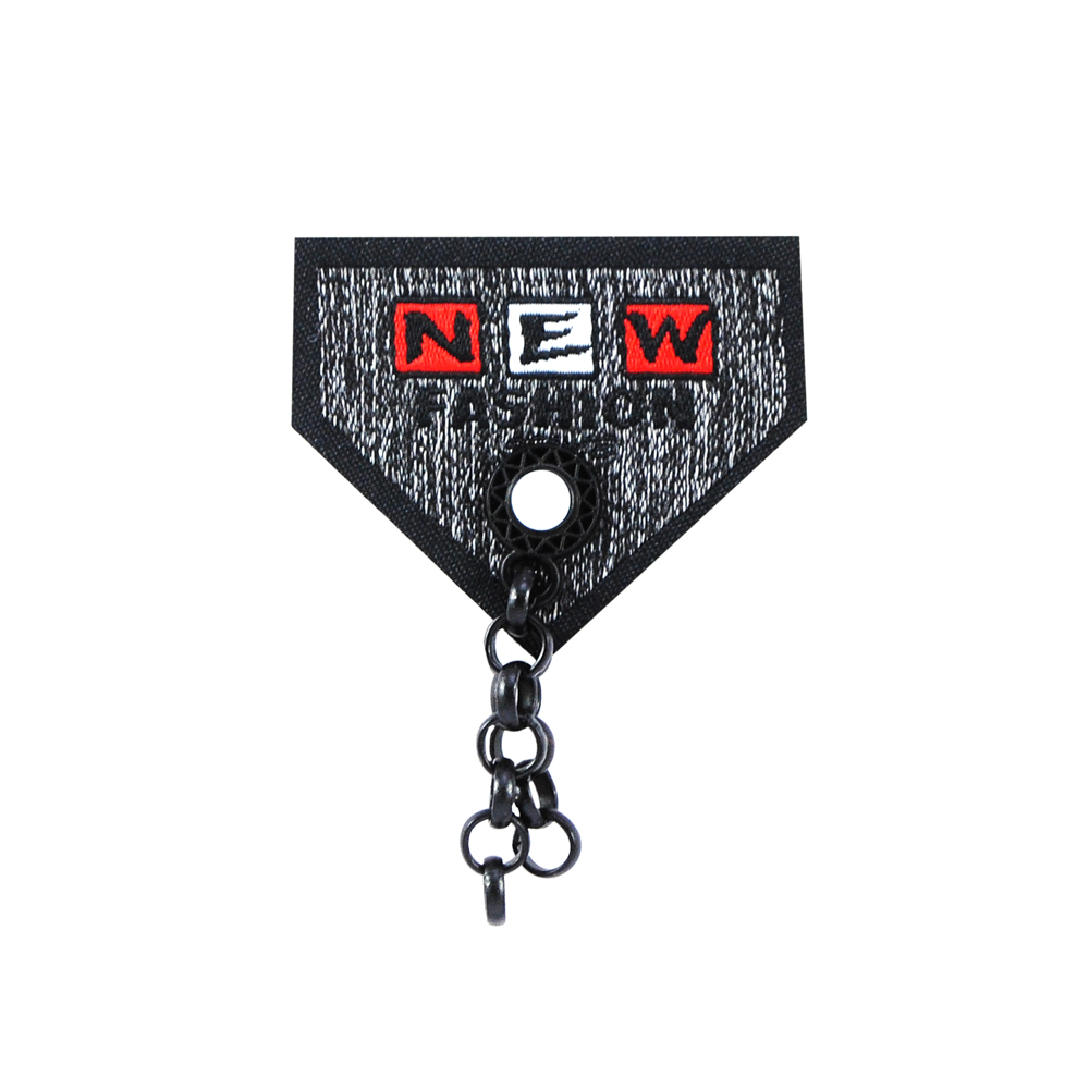 Лейба ткань с цепочкой NEW FASHION, 3,5*4,5см, белый, красный, черный, серый, шт. Лейба Ткань