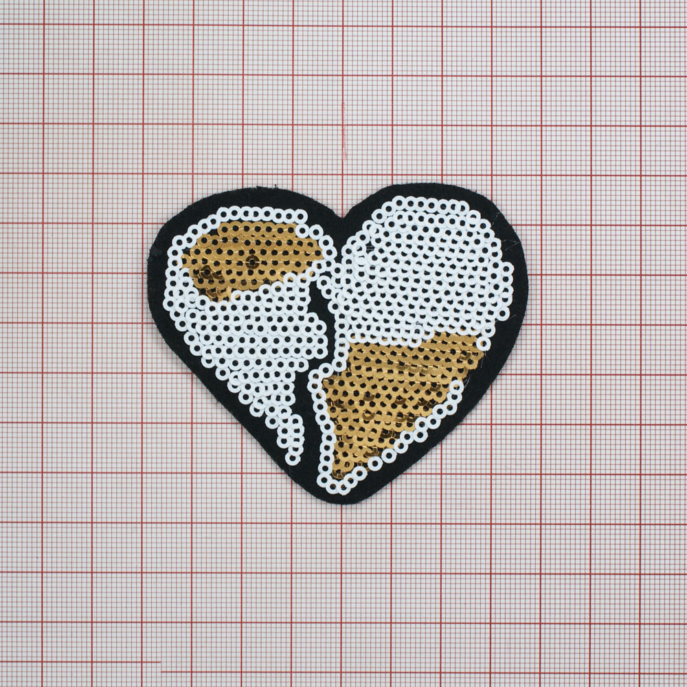 Аппликация клеевая пайетки Разбитое сердце 7,6*6,5см золотые, белые пайетки, шт. Аппликации клеевые Пайетки