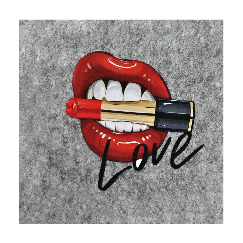 Термоаппликация Губы №22-9 (Love алые с помадой) средние 7,3*7,3см, шт. Термопереводки Сердца и Губы