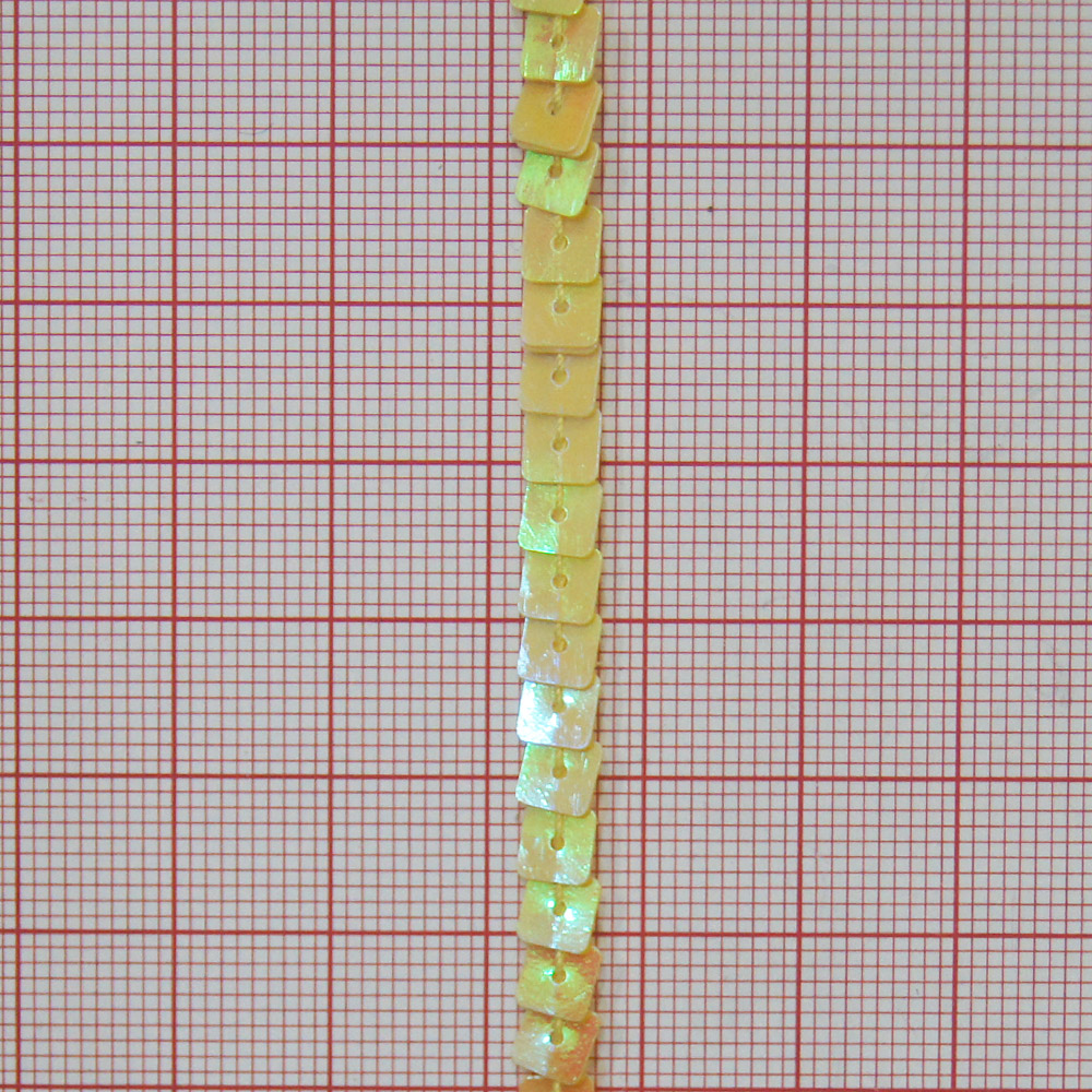 Пайетки прошитые, голографический желтый, 100м. Тесьма Разное