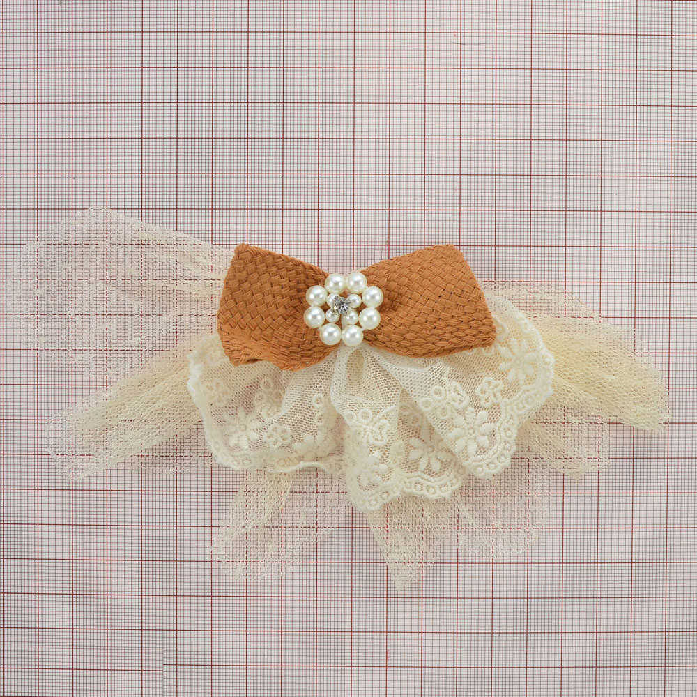 Аппликация декор №195 бежевый БАНТИК вязаный, цветок-жемчуг, 16*10,5см. Аппликация Декор