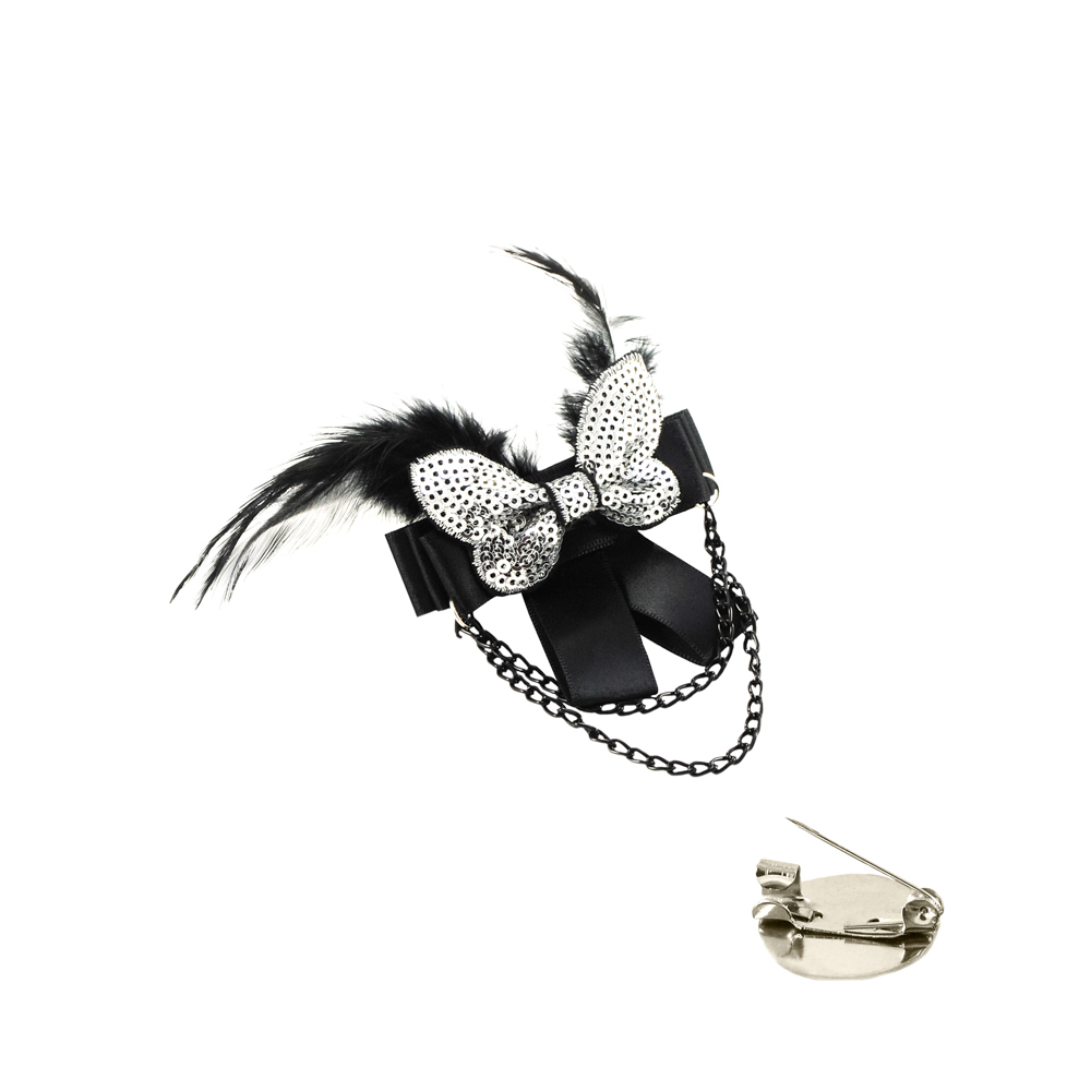 Брошь № 34 Бабочка-пайетки серебро, черное перо, шт. Броши