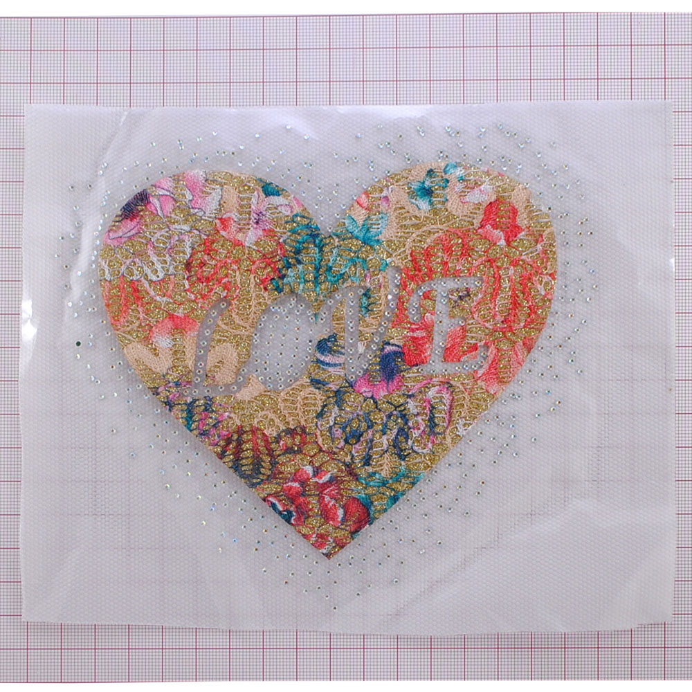 Термоаппликация тканевая принт Сердце Love со стразами, 16*15см, белый, бежевый, голубой, розовый, шт. Аппликации клеевые Ткань, Кружево