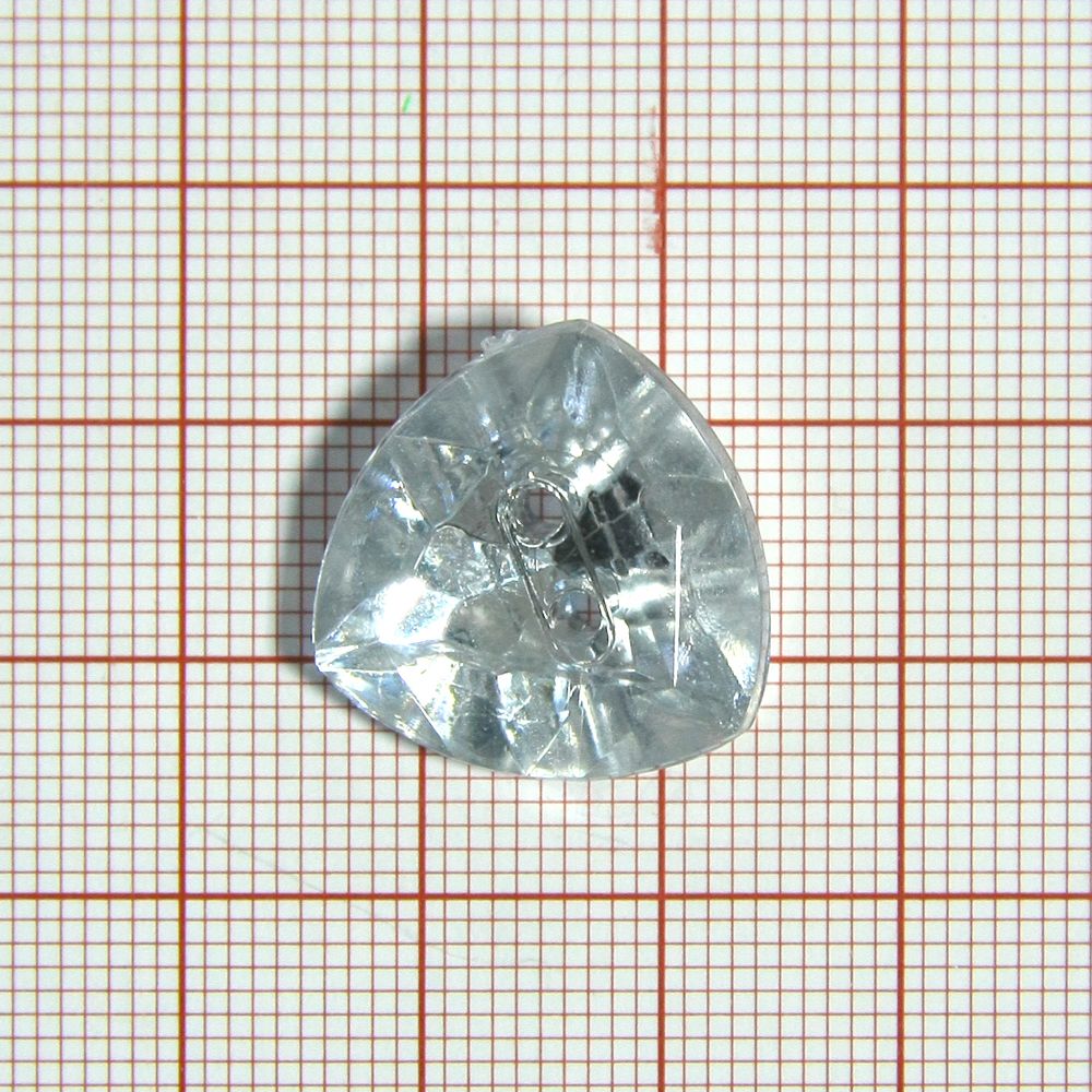 Пуговица Кристалл 3147 17мм белая треугольная, шт. Пуговица Акрил, Кристалл