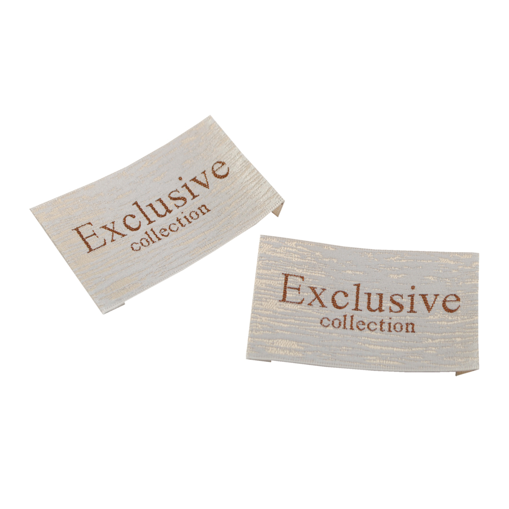 Этикетка тканевая вышитая шт. Exclusive бежевая 4*6см, шт. Вышивка / этикетка тканевая