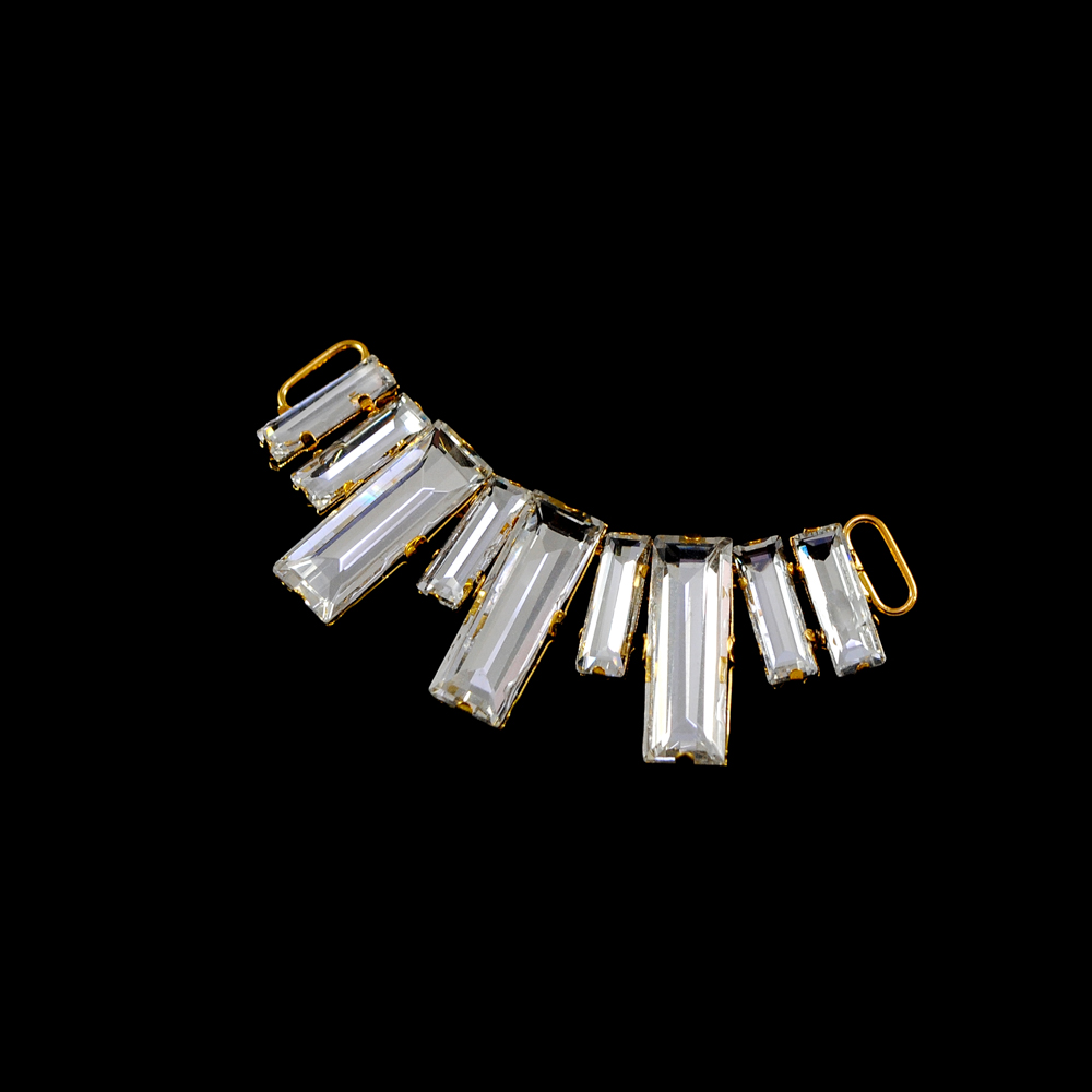 Укр.стекл.  9894 перетяж. 7,2*2,5см GOLD, дуга-9 прямоугольных камней белый хамелеон. Перетяжка металл со стразами
