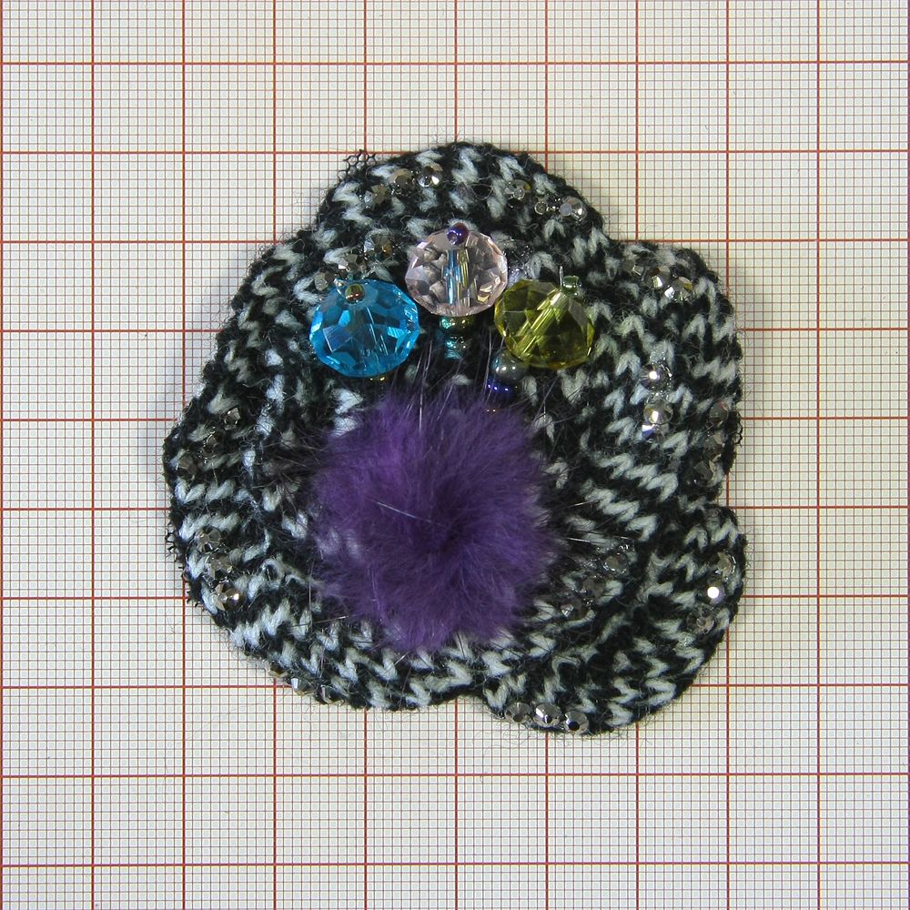 Аппликация декор обувная 26а Роза вязаная серо-белая, цветный бусины, СТРАЗЫ, шт. Аппликации Пришивные Цветы Банты