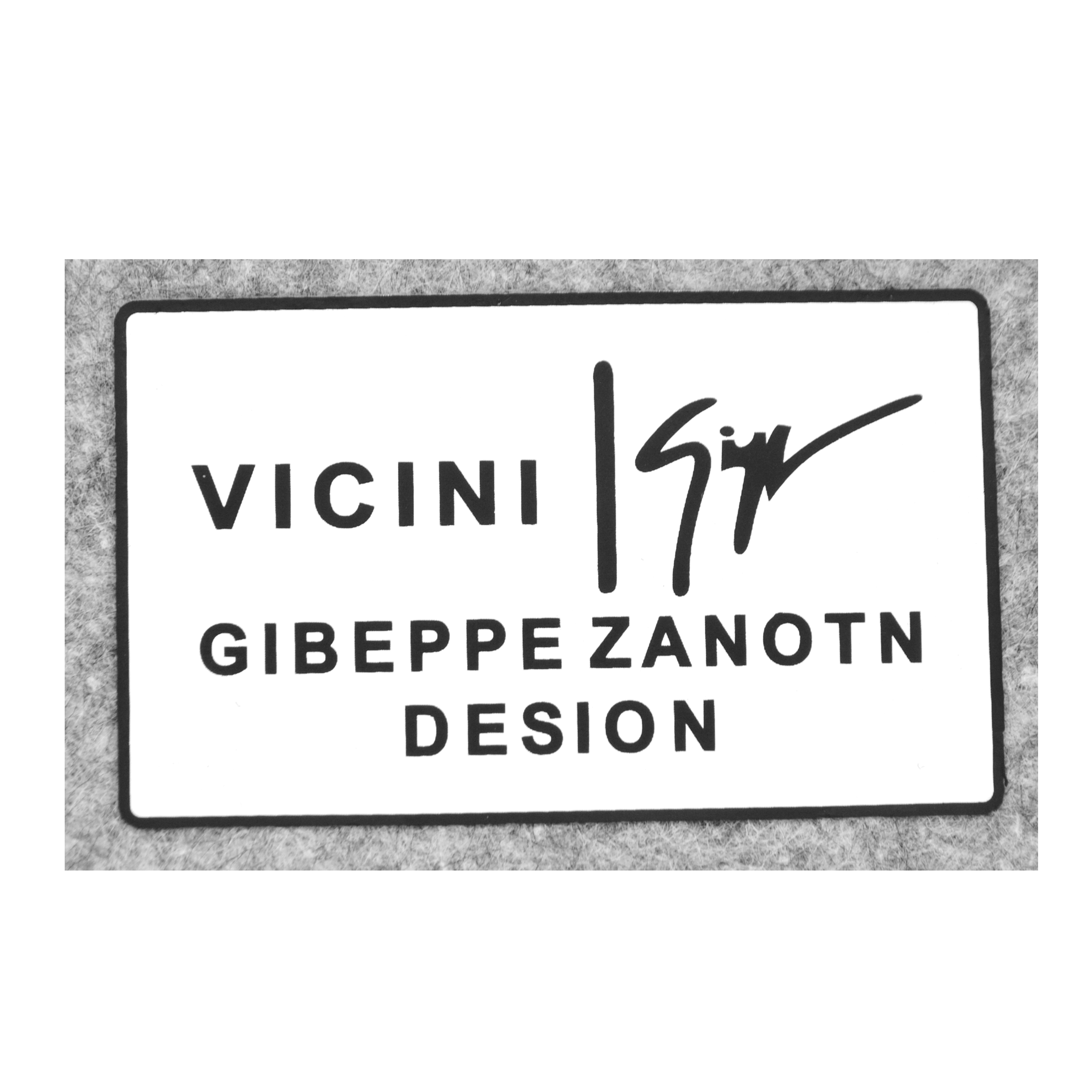 Термоаппликация резиновая VICINI GIBEPPE ZANOTH DESION, 45*78мм, черно-белая, шт. Термопереводки Резиновые, Термопленка