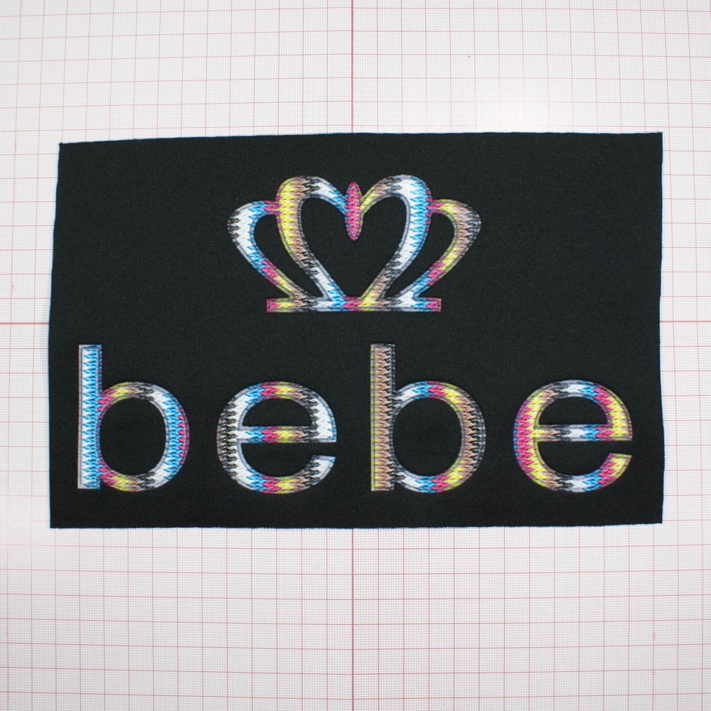 Аппликация пришивная bebe 26*16,5см, цветные буквы на черном фоне, корона, шт. Аппликации Пришивные Постер