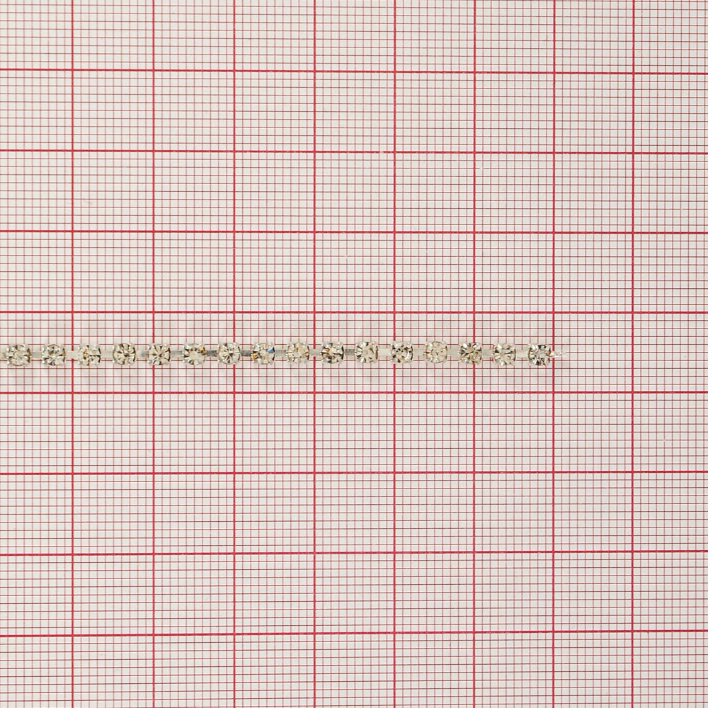 Тесьма стразы нить SS9 из стекла, никель, белые камни, ярд. Тесьма из страз