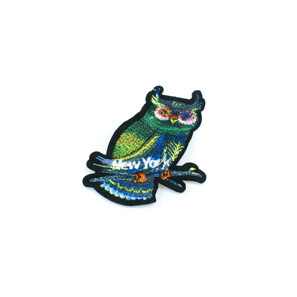 Нашивка тканевая Сова New York 6,5*8,5см темно-зеленый, зеленый, светло-зеленый, белый, розовый, шт. Нашивка Вышивка, Ткань
