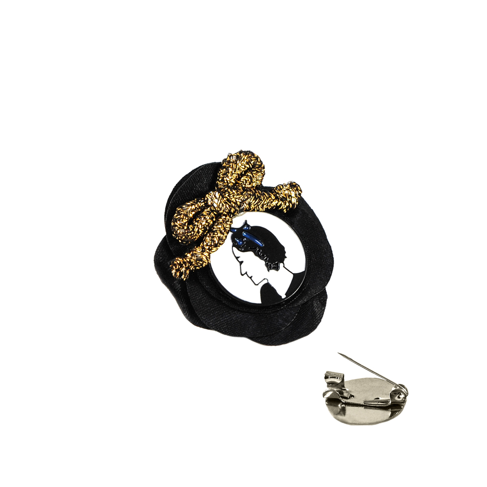 Брошь № 62 Белоснежка 40*45мм черная, белая эмаль, люрекс золото, шт. Броши