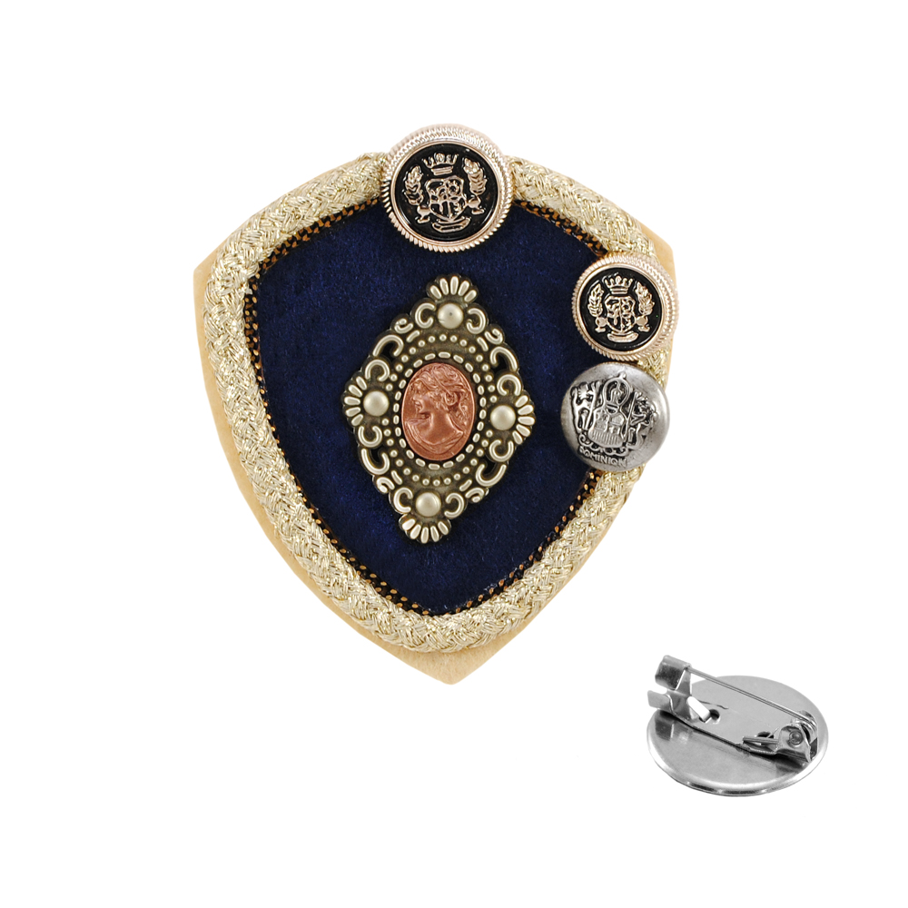 Брошь № 53 Пуговица и портрет, темно-синяя, золотой ободок, шт. Броши