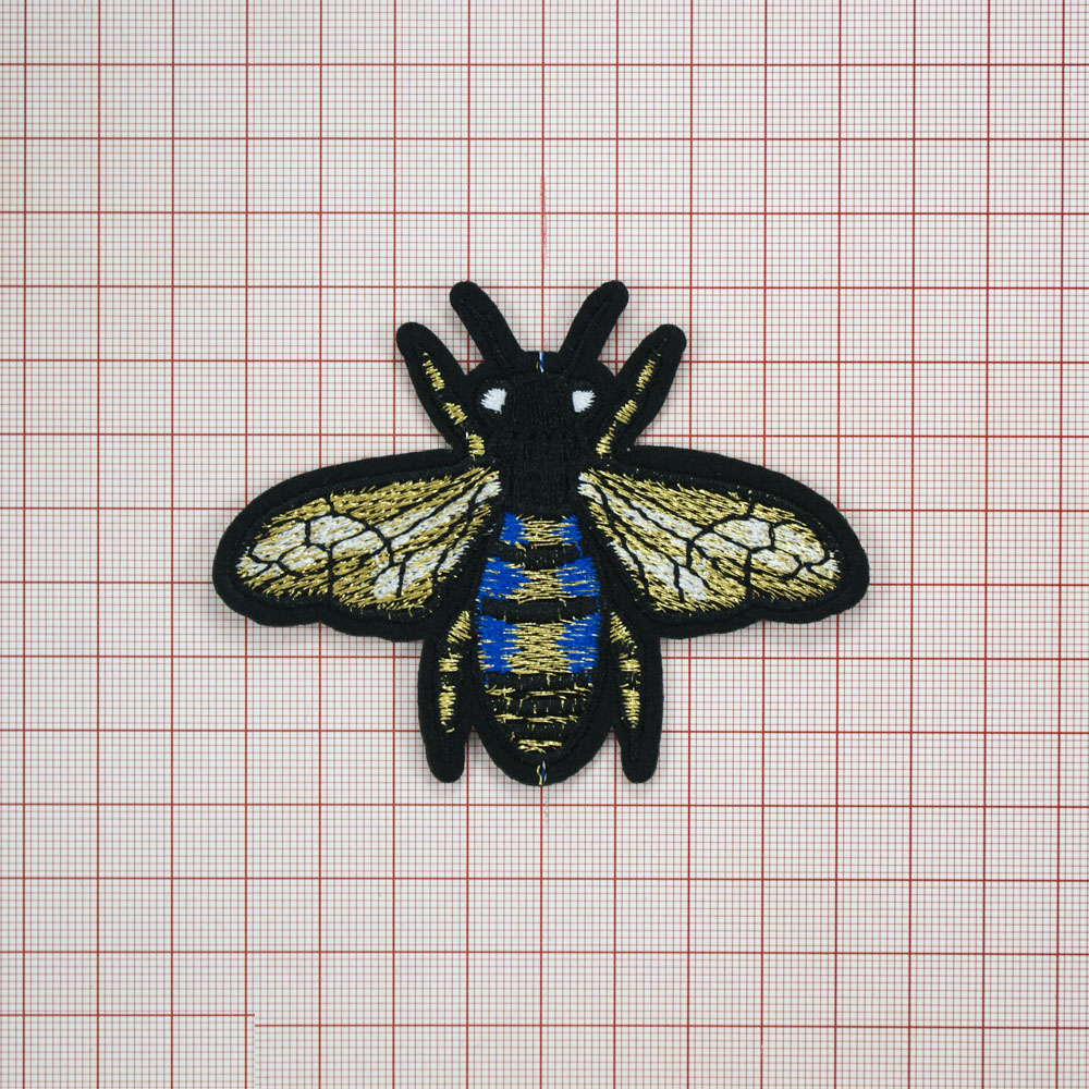Аппликация клеевая вышитая Оса 9*7см черный, белый, синий, светло-зеленый, шт. Аппликации клеевые Вышивка