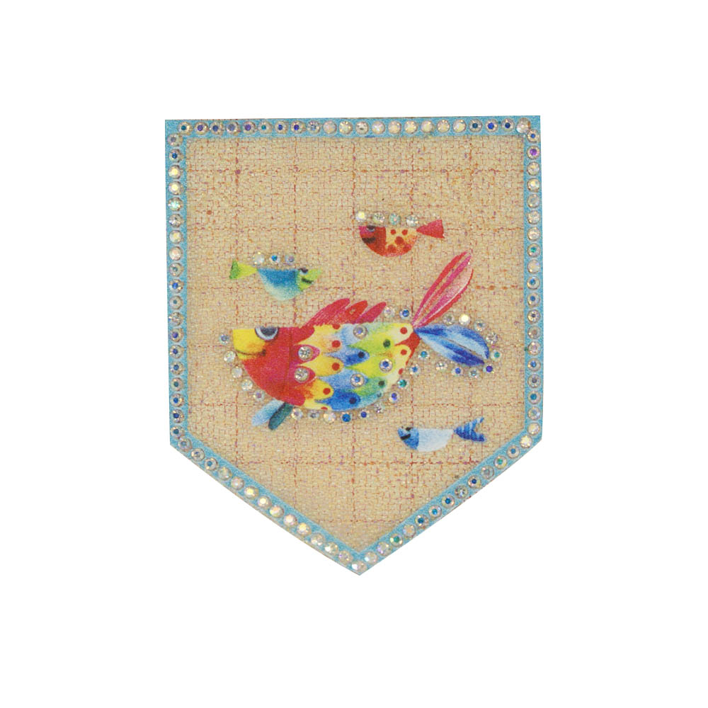 Аппликация клеевая со стразами карман Рыбки цветные, 6,5*7,5см желтый бисер, хамелеон камни, голубой кант. Аппликации клеевые Стразы комб.